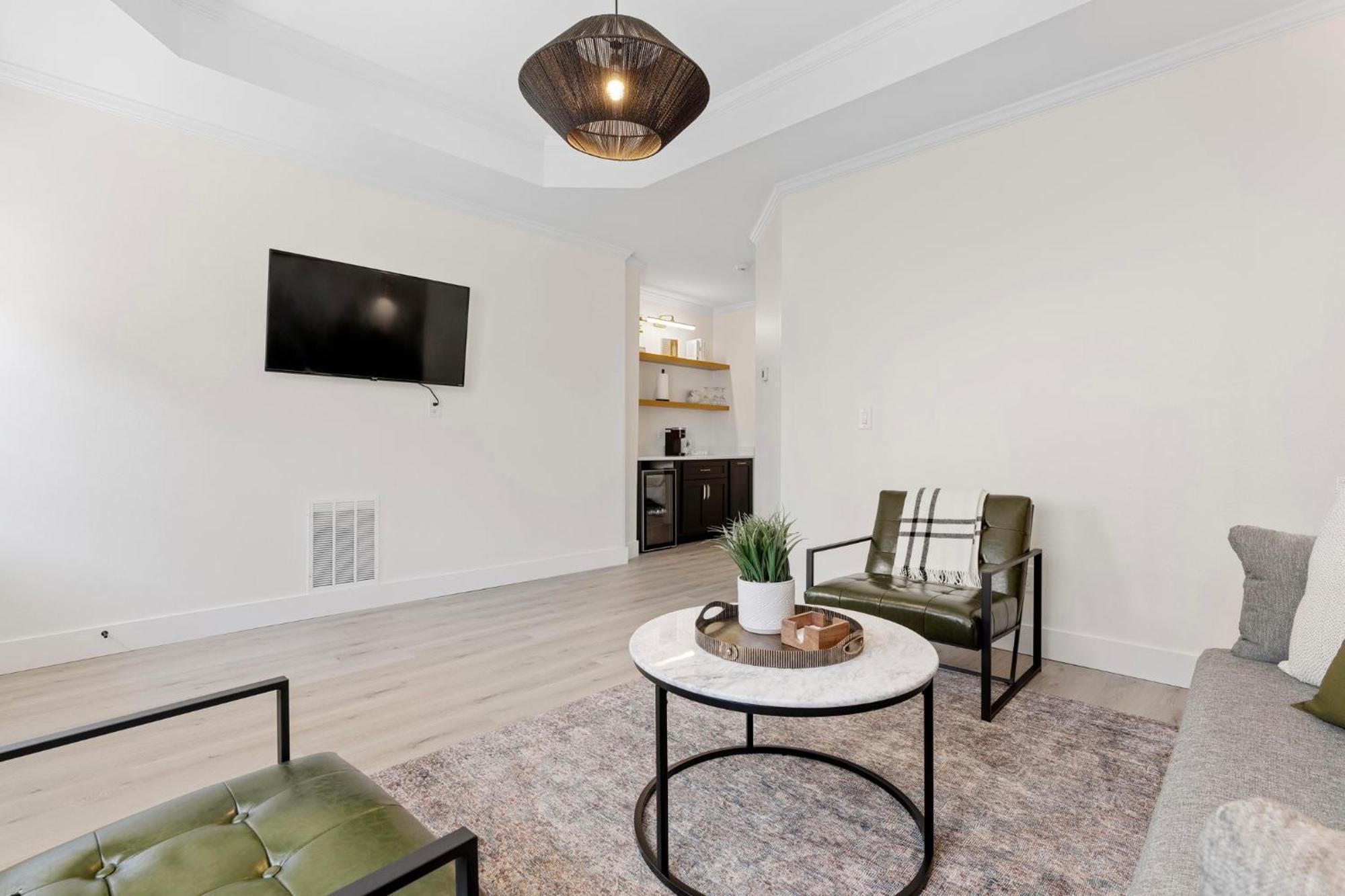 27 On Park Boutique Hotel & Venue Далонега Екстериор снимка